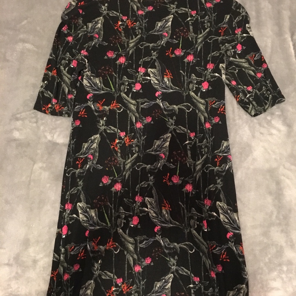 Tips shop vines dress lace up front